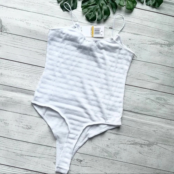 Derek Heart Thong Bodysuit Size Medium NEW - Picture 5 of 6